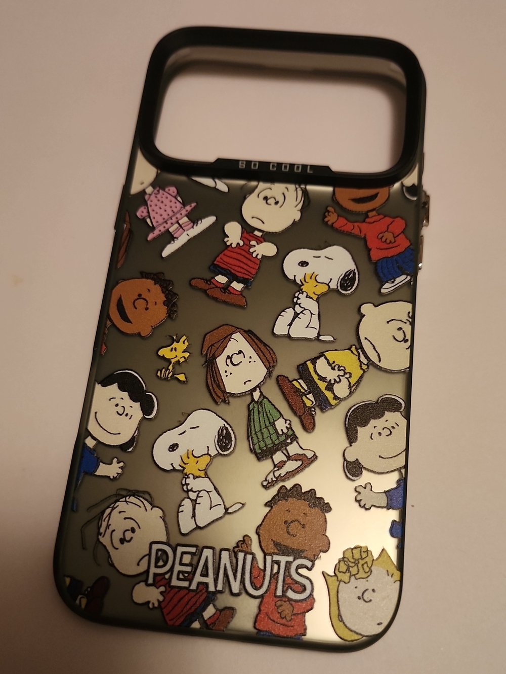 Brand new Apple IPhone 🍎 17 Pro Max Peanuts Snoopy soft Silicone Phone Case